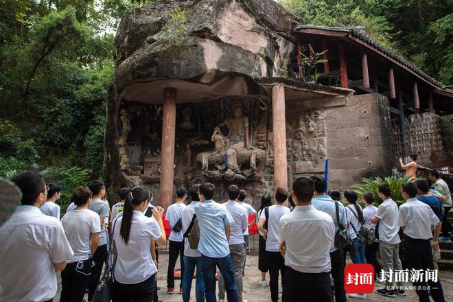 安岳石刻荣膺“2021成渝十大文旅新地标” 十万尊唐宋摩崖石刻造IM电竞 IM电竞app像等你打卡(图5)