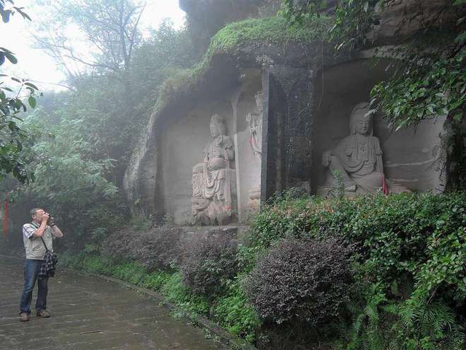 IM电竞 IM电竞app凌云山风景区 石刻《观音二十五像(图1)