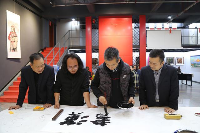 陕西当代画院雕塑画IM电竞 IM电竞平台作品展宝鸡开幕(图2)