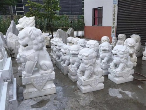 IM电竞 电子竞技平台如何正确清洗汉白玉雕塑？宝兴县国晨石材建议从这几点入手(图1)