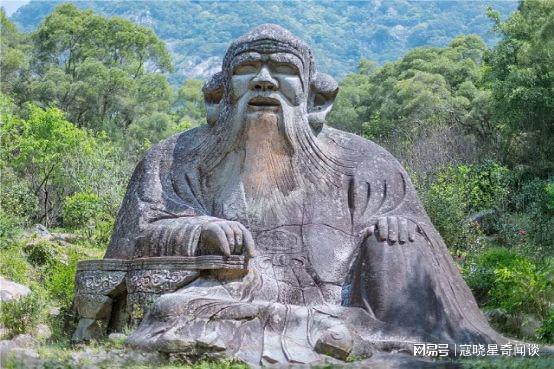 清源山：IM电竞 IM电竞平台泉州的标志性建筑山内的老子雕塑已有千年的历史(图8)
